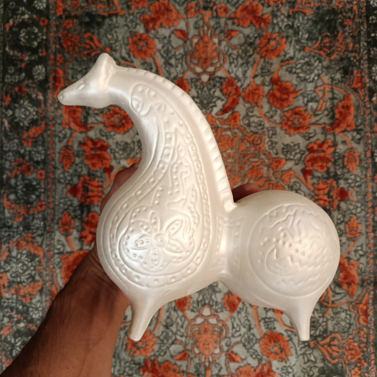 مجسمه اسب